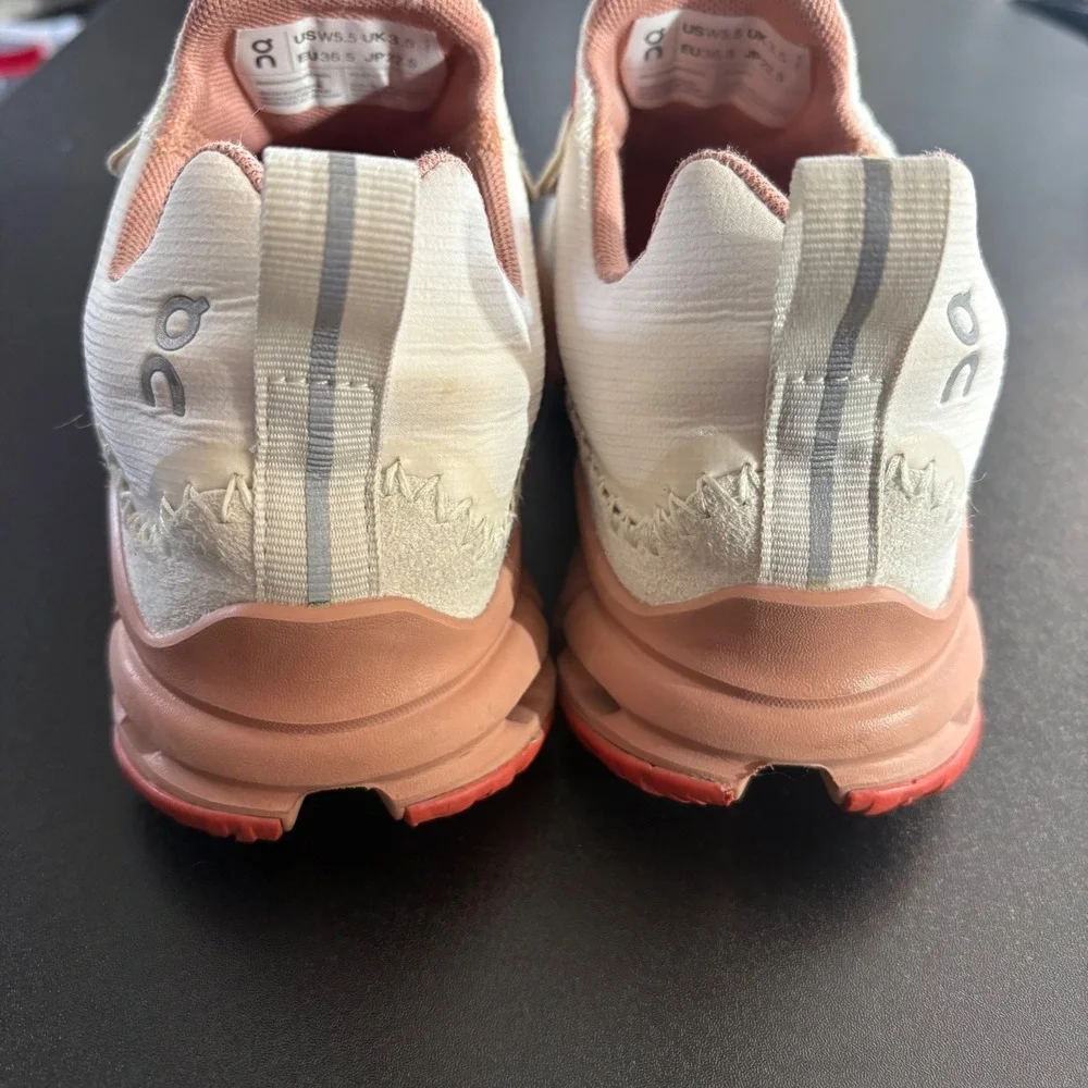 On Clouds cloudaway sneakers